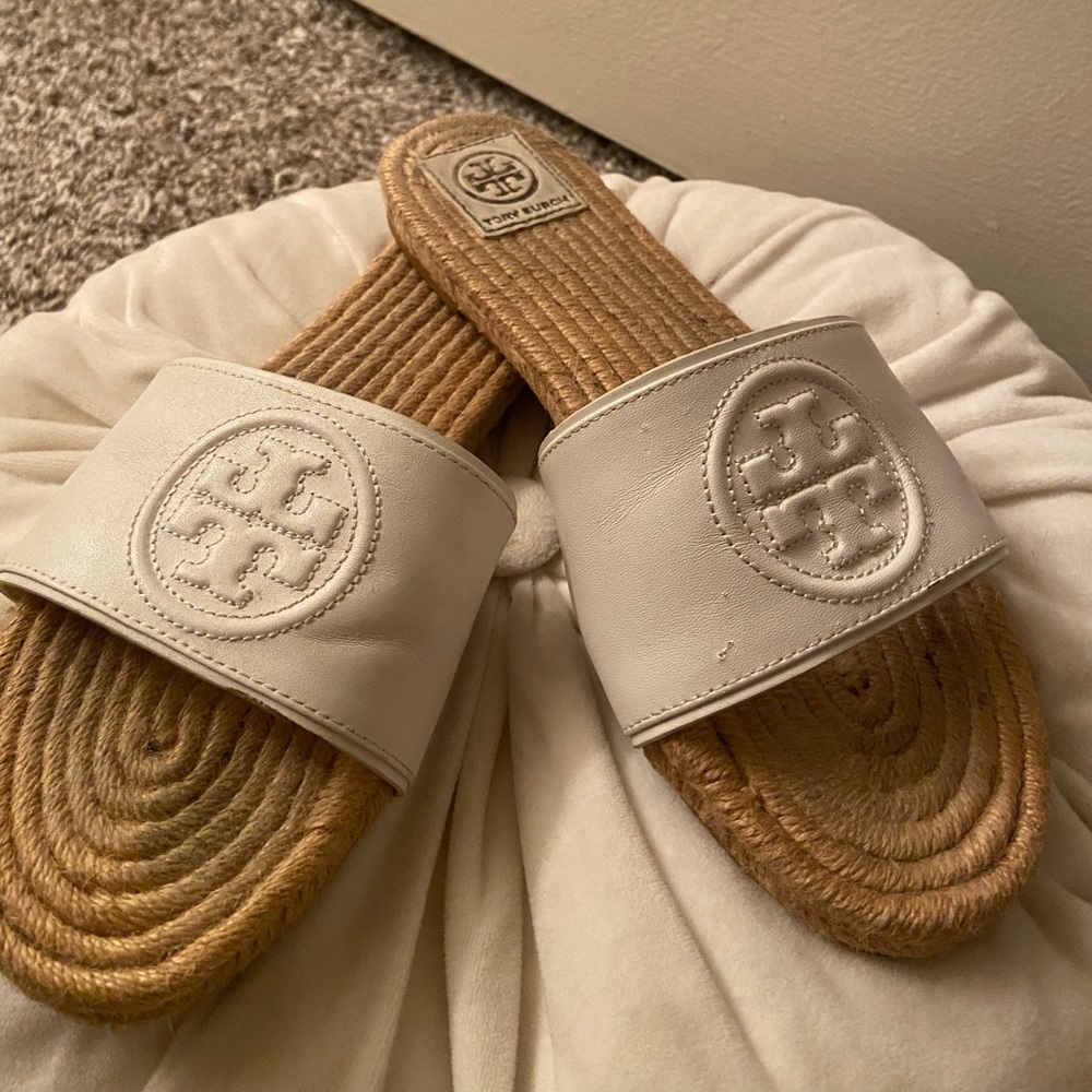 Tory Burch white espadrille sandal size 8